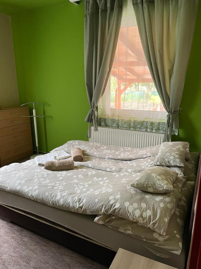 Vadviraghaz Apartman Palkonya Kültér fotó